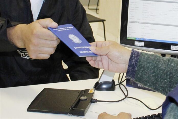 Coamo abre 9 vagas em Tibagi e faz seleção na terça com currículo impresso