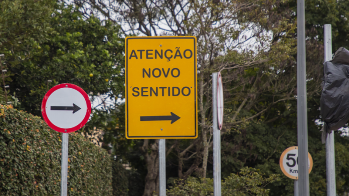 Rua do Novo Mundo muda sentido do trânsito nesta quinta a partir das 11h
