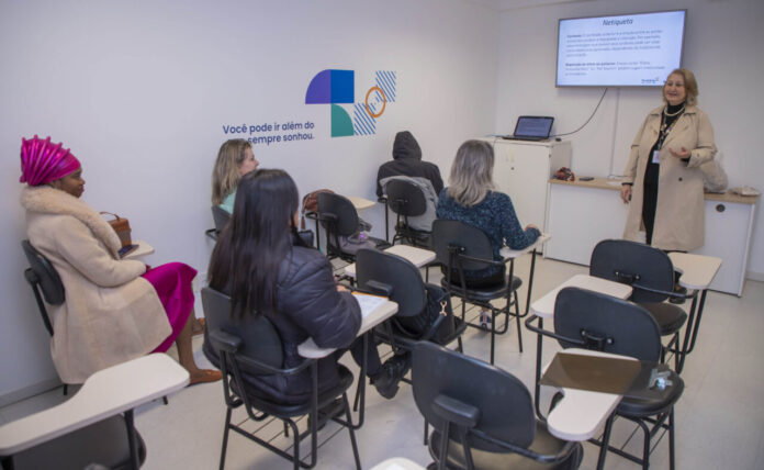 Cursos grátis de qualificação chegam a dez regiões de Curitiba na próxima semana