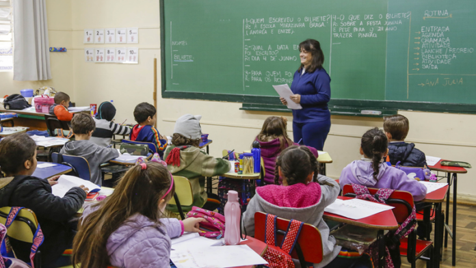 Quatro escolas municipais ficam entre as dez melhores das capitais