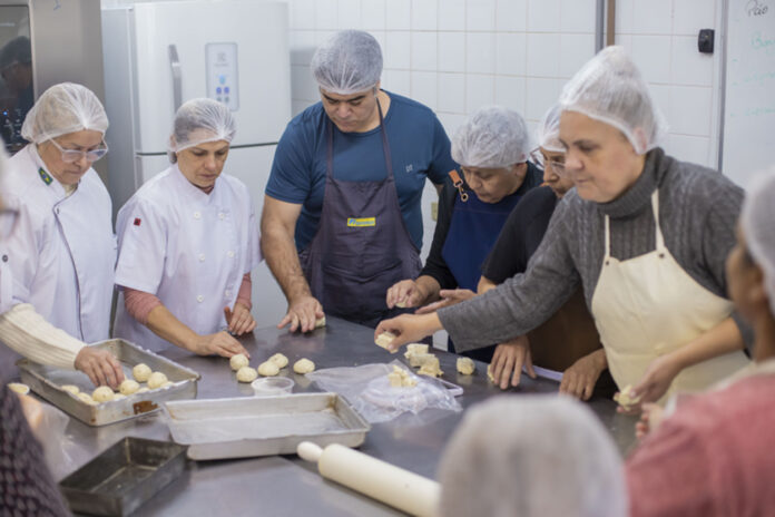 Cursos gratuitos de pães em Curitiba abrem caminho para renda ou hobby