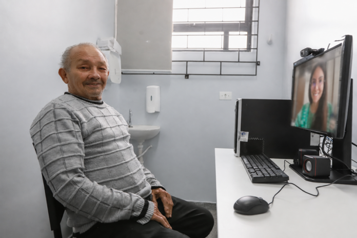 Consultórios digitais chegam às 12 unidades de saúde e já atendem mais de 5 mil pessoas