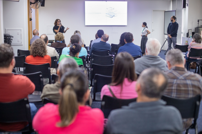 Secretarias de Urbanismo e Administração reúnem times para acelerar atendimento