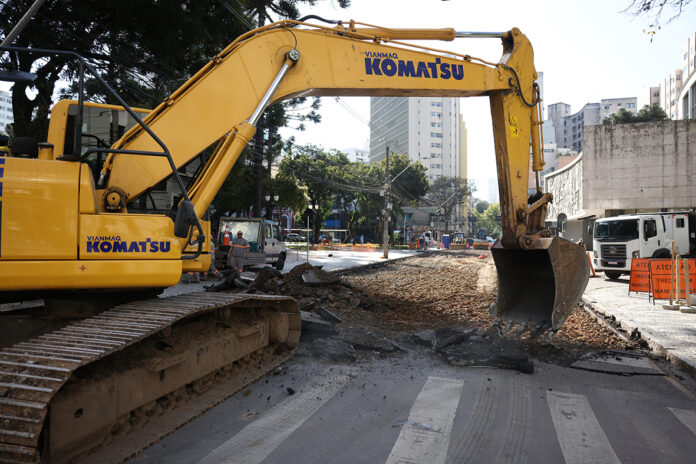 Curitiba abre dois novos calçadões para pedestres no centro; veja onde