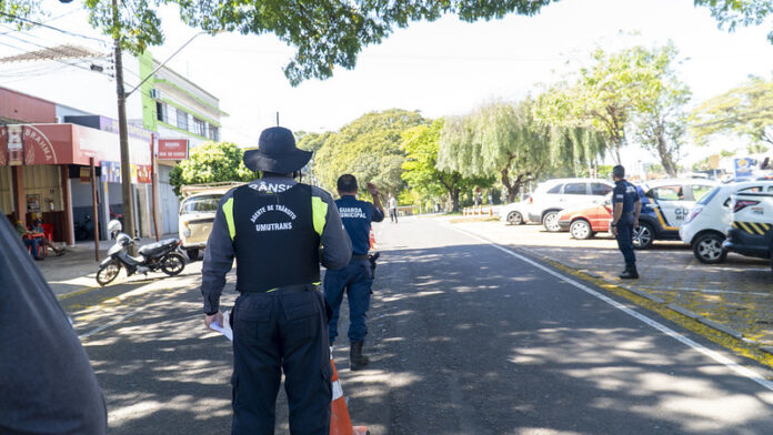 Agente de trânsito: inscrições encerram dia 19 de agosto em Umuarama
