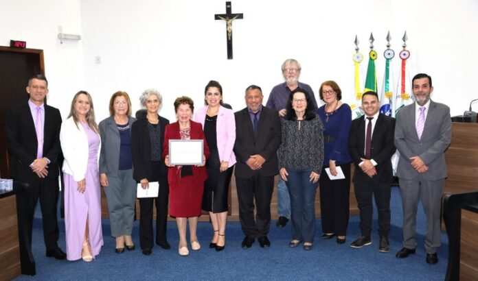Grêmio Haicai Chão dos Pinheirais completa 20 anos com homenagem da Câmara de Irati