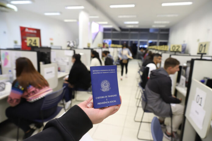 Feira de empregos na área jurídica abre vagas em Curitiba
