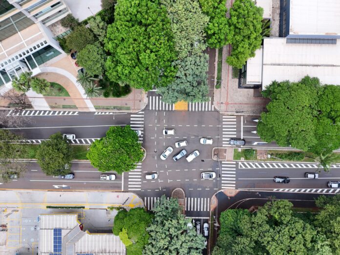 Maringá amplia fiscalização eletrônica em cruzamentos; câmeras passam de 184 para 220