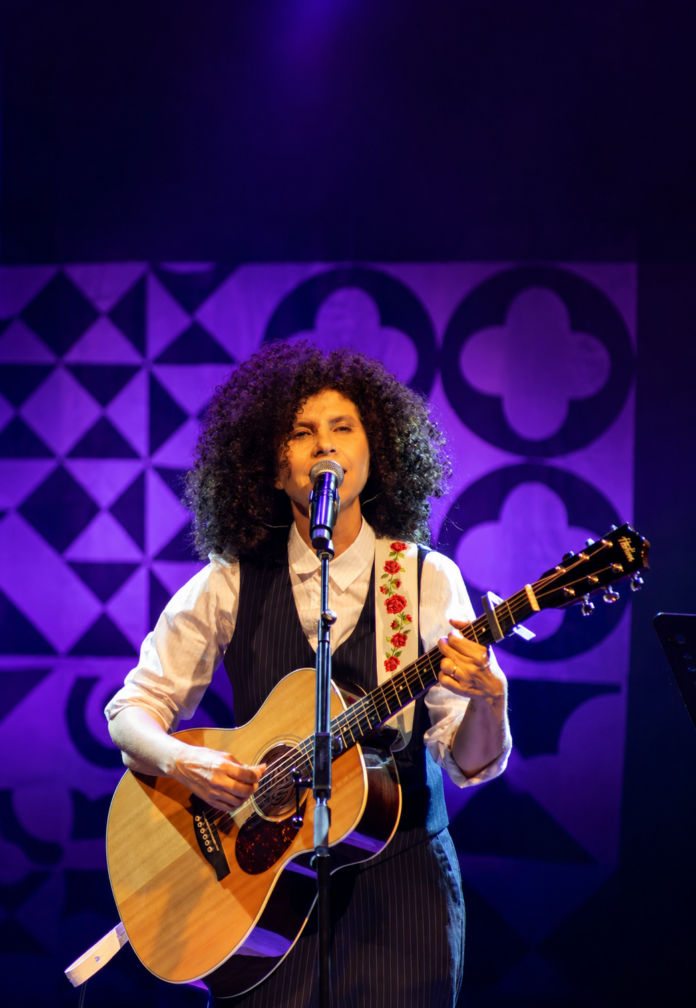 Roberta Campos abre a 21ª Feira do Livro de Foz com show no dia 3 de setembro