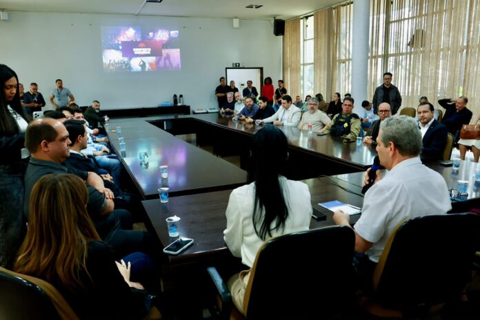 Desperta Maringá Arena 2026 traz shows nacionais com entrada solidária em setembro