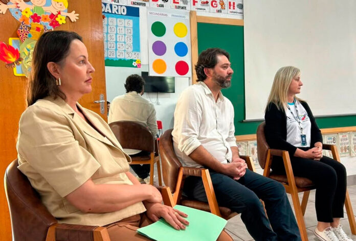 Guaporema debate saúde mental e inclusão de crianças em primeira roda de conversa