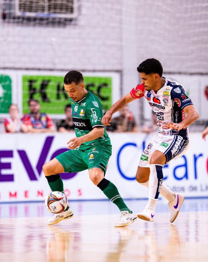 Cascavel Futsal precisa vencer em Palmas para entrar no G4