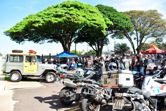 Mais de 200 motociclistas arrecadam alimentos para APAE em passeio por Cianorte