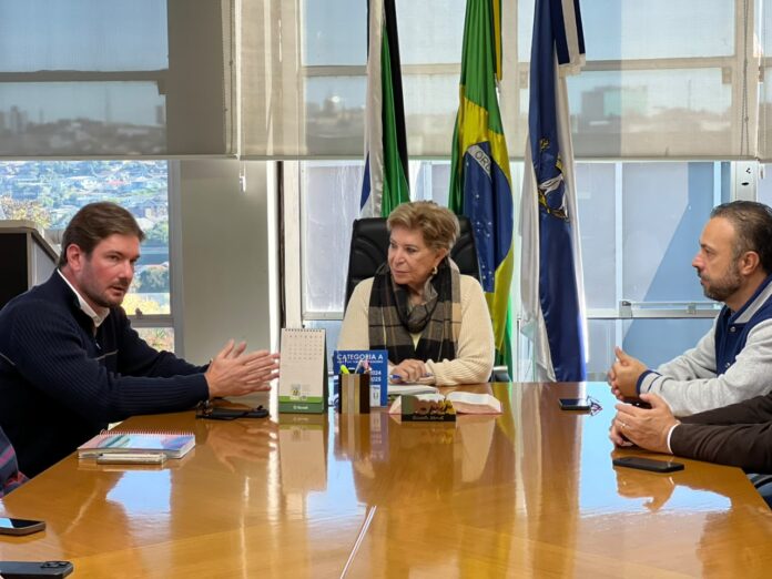Prefeitura conhece plano para animar o Centro de Ponta Grossa