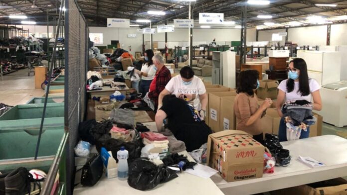 Campanha do Agasalho de Curitiba arrecada 300 mil peças; doações seguem até setembro
