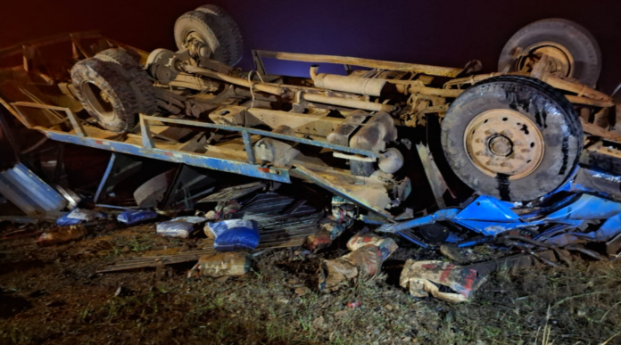 Segundo corpo é encontrado após tombamento de caminhão na PR-562 em Clevelândia
