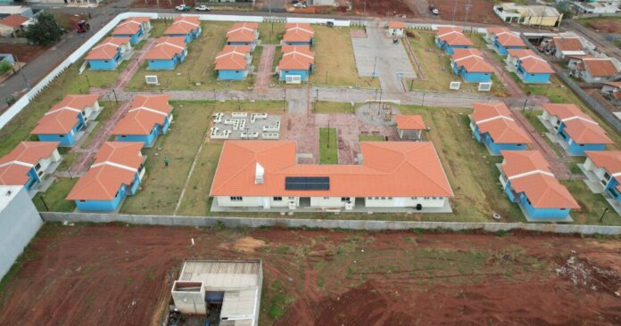 Paranavaí abre 1.912 novas moradias e autoriza construção do Condomínio do Idoso