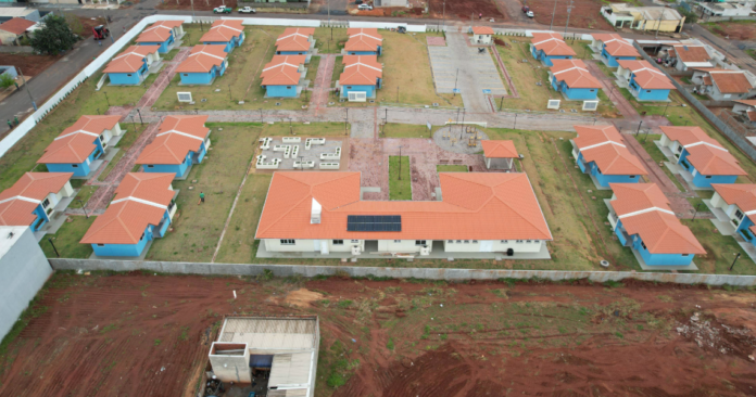 Paranavaí abre 1.912 novas moradias e autoriza construção do Condomínio do Idoso