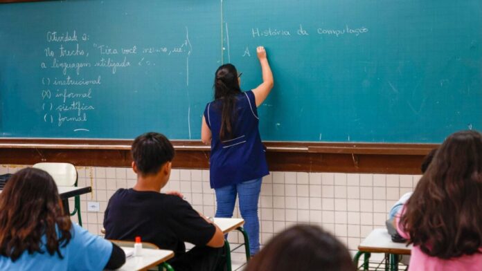 Professores têm até segunda para se inscrever no PSS da rede estadual