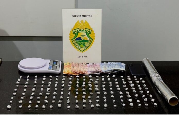 PM prende suspeito e desmonta ponto de tráfico no Boqueirão