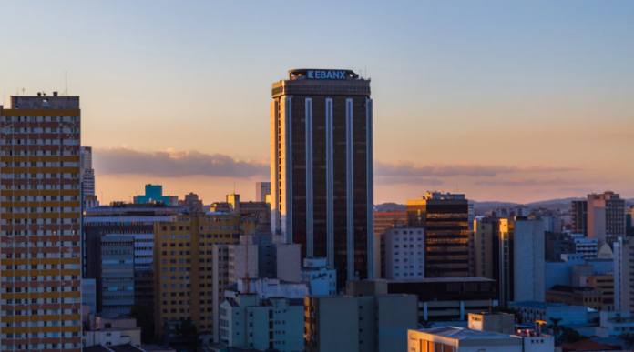 Curso gratuito de tecnologia abre inscrições com bolsa em Curitiba