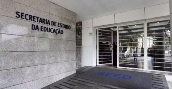 Educação abre 4 mil vagas de professor por hora-aula no Paraná