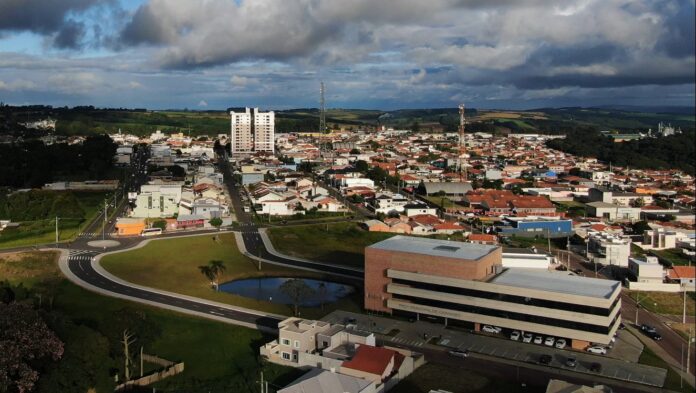 Falha em bombeamento deixa 16 bairros sem água em Carambeí
