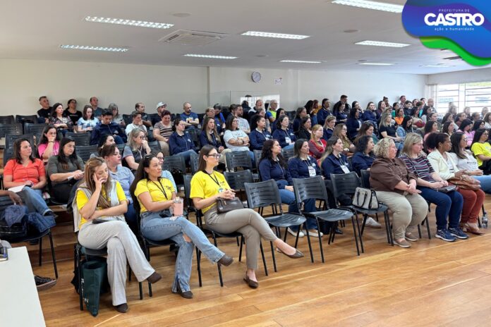 Castro elabora plano de educação para próximos dez anos