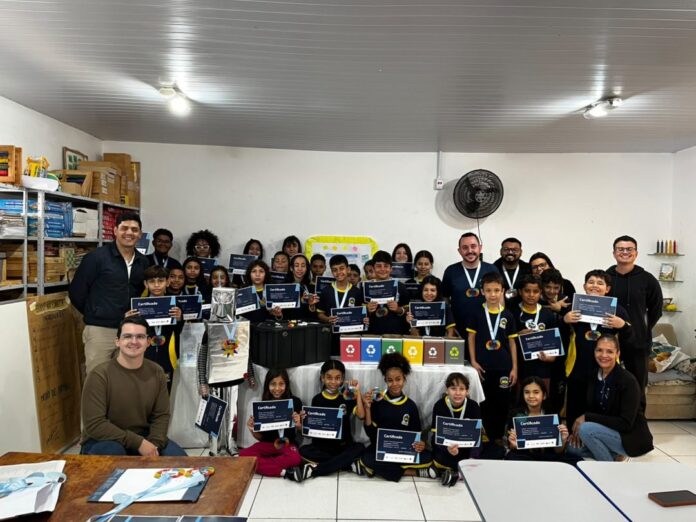 Programa Conectadinhos leva empreendedorismo para escolas municipais de Apucarana