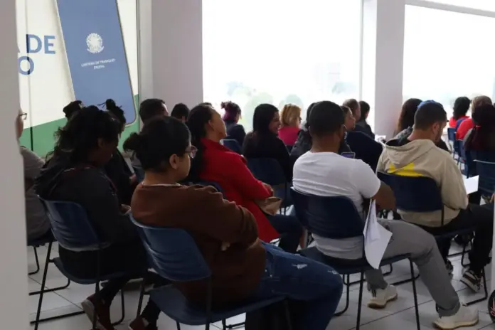 250 vagas de emprego em Guarapuava; mutirão acontece segunda e terça