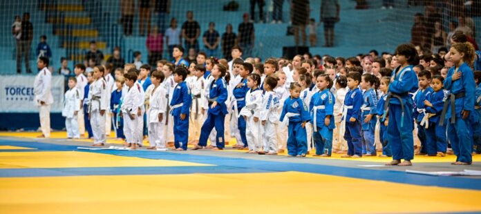 Torneio de Judô reúne 984 atletas de 15 cidades do Oeste