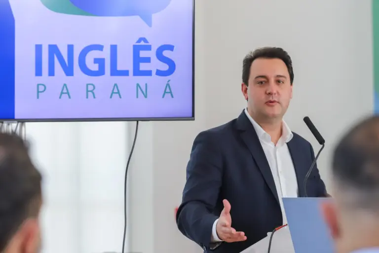 Primeira escola bilíngue do Paraná abre em setembro