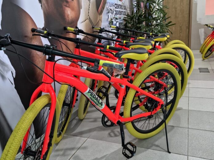 Escola de Ciclismo abre inscrições para crianças e adolescentes em Cambé
