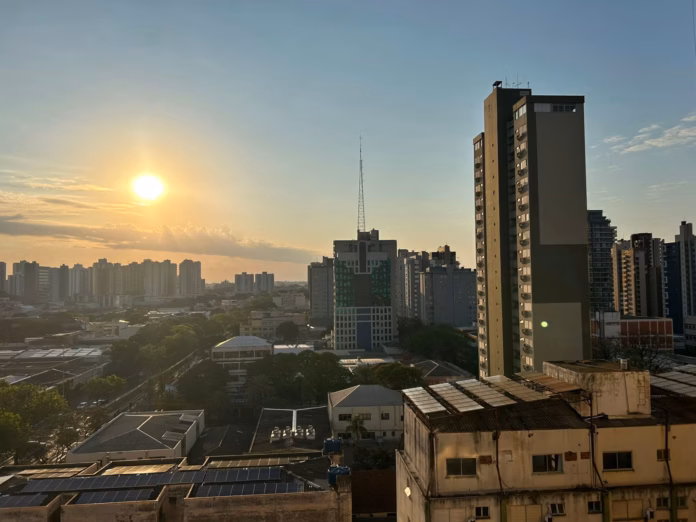 Maringá volta a ter calor; máxima chega a 32°C nesta quinta