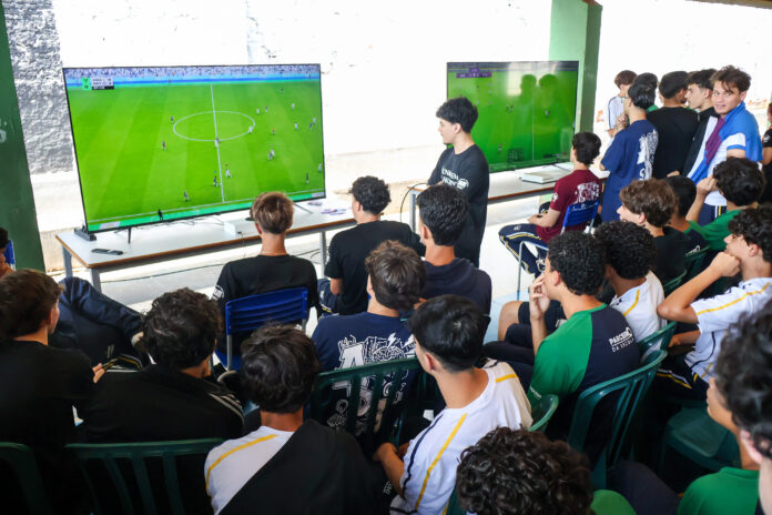 Maringá lança 'Dia do Game' em colégio e quer formar desenvolvedores de jogos