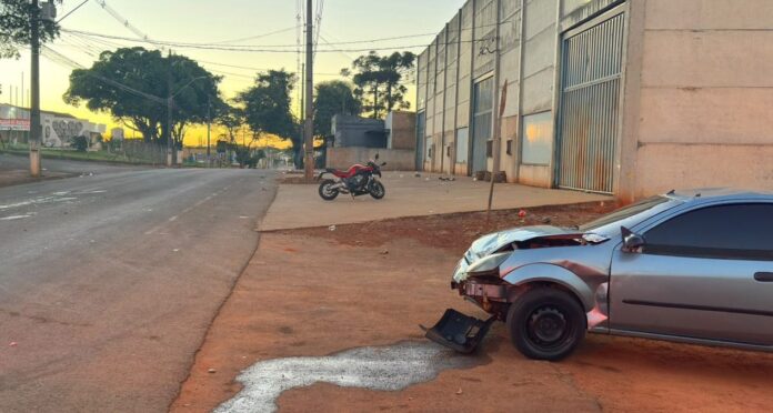 Disparo contra carro após acidente deixa motociclista ferido em Rolândia