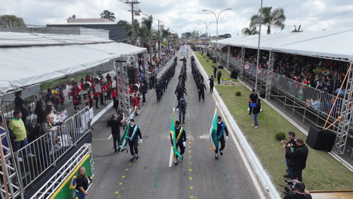 Desfile da Independência em Pinhais reúne mais de 100 grupos no dia 29 de agosto