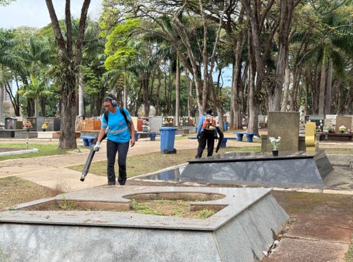 Cemitério Municipal ganha reforço de limpeza para o Dia dos Pais