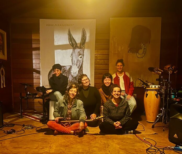 Banda Taari e Onírica estreia no Valentino com show sobre repertório de Rosa