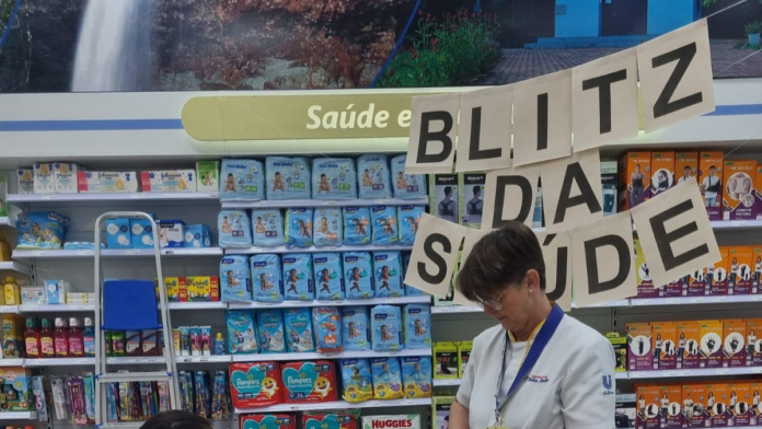 Farmácias São João faz Blitz da Saúde com medição de glicose e pressão; próxima é no sábado
