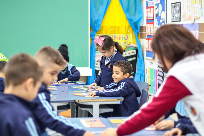 Rematrícula na rede municipal de Maringá fecha segunda-feira; veja como fazer