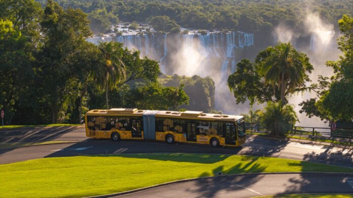 Foz do Iguaçu cresce 84% em buscas por ônibus e atrai turistas por três caminhos