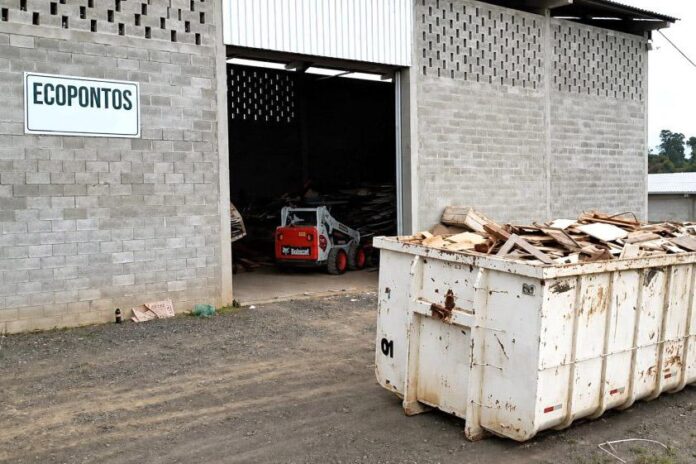Complexo Gari recebe móveis e eletrônicos para reciclagem em Irati