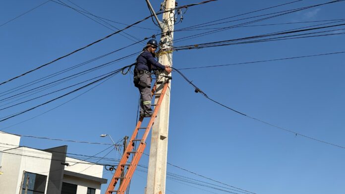Copel e operadoras fazem mutirão para arrumar cabos em Apucarana nesta semana