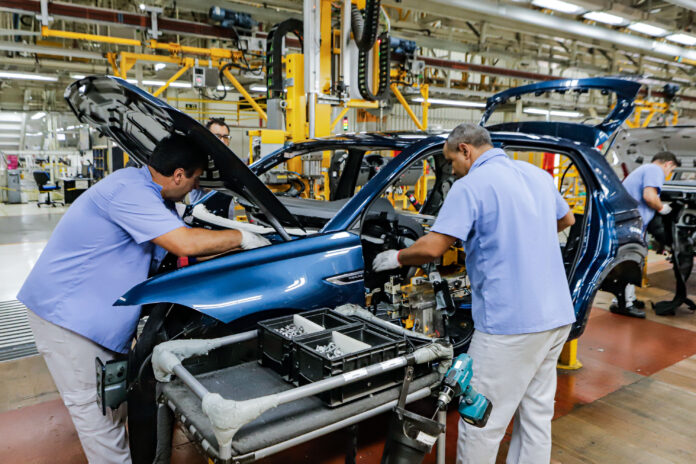 Paraná tem 11,4 mil vagas abertas; Guarapuava oferece 326 oportunidades