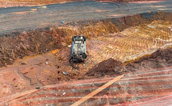 Motorista cai 7 metros em trincheira após bater na traseira no Contorno Norte