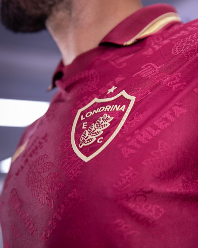 Londrina lança terceira camisa com cores do café e da terra roxa