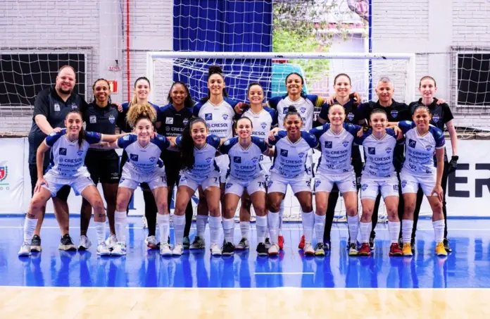 Stein Cascavel avança na Liga Feminina de Futsal
