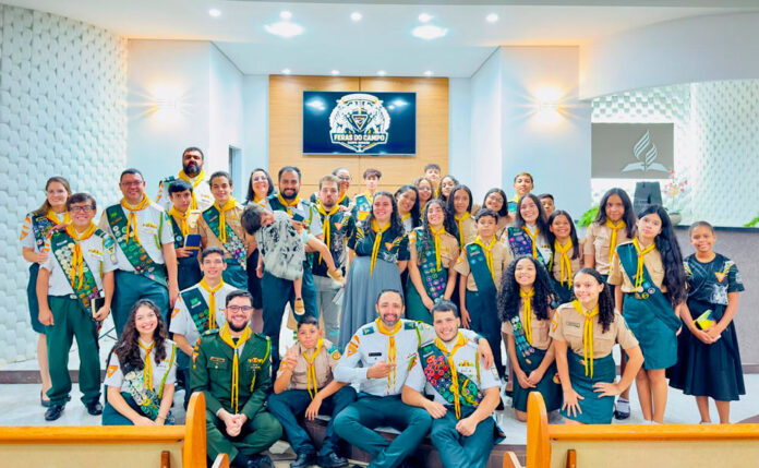 Clube Feras do Campo faz bazar beneficente em Campo Mourão