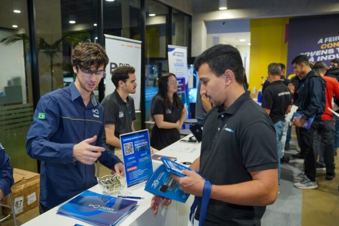 Feira de empregabilidade oferece mais de 100 vagas na Grande Curitiba
